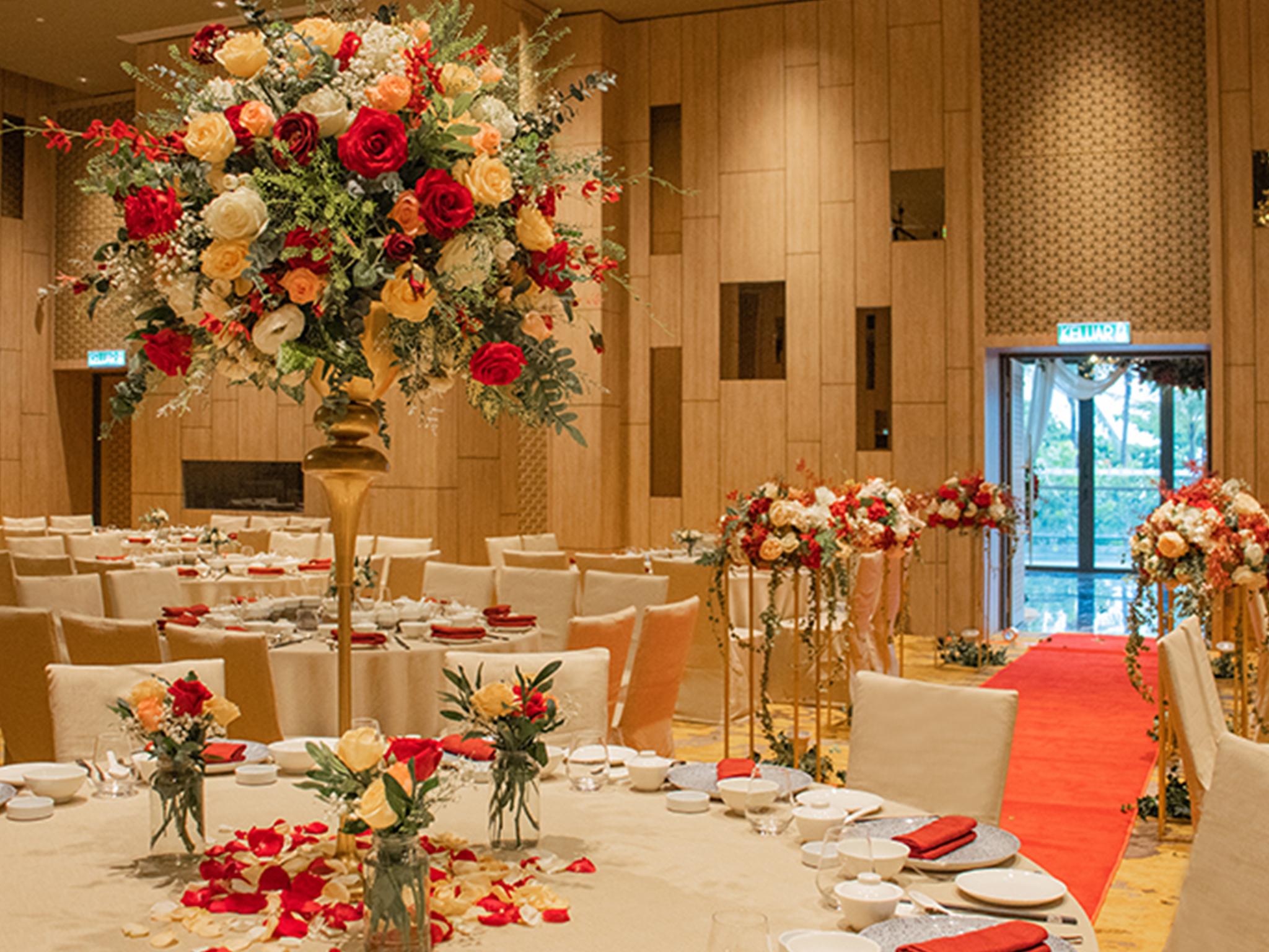 Angsana Teluk Bahang, Penang Batu Ferringhi Exterior photo A wedding reception at the Grand Hyatt Hotel, Tokyo