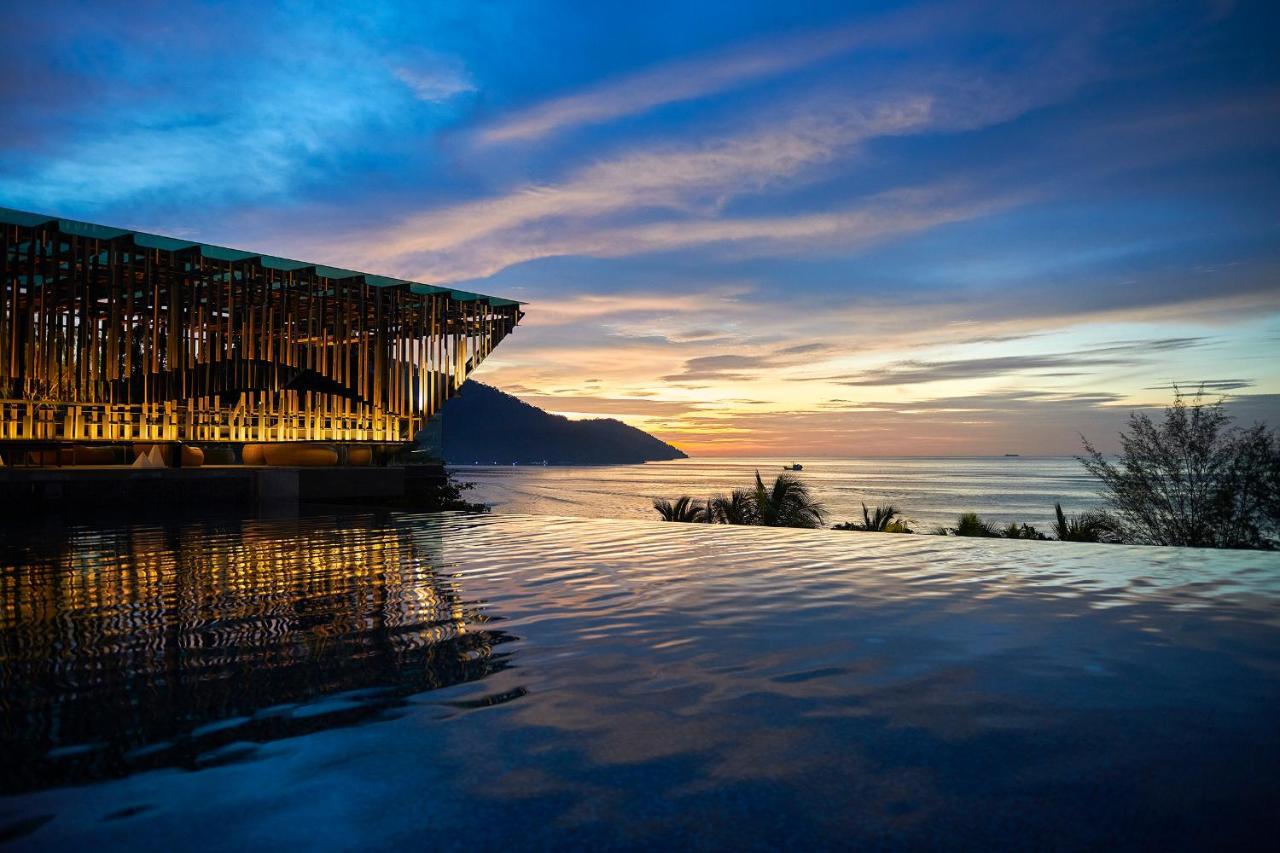 Angsana Teluk Bahang, Penang Batu Ferringhi Exterior photo The resort at sunset